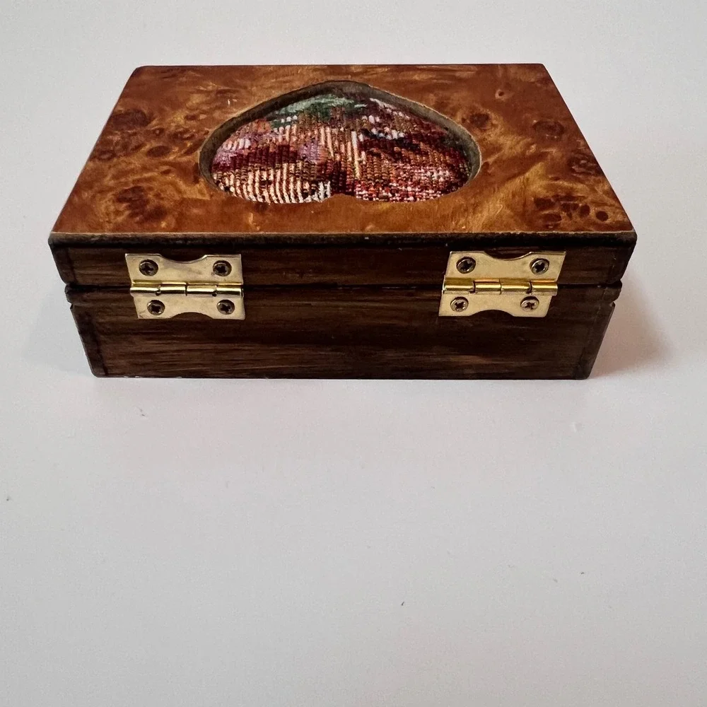 Vintage Burl Wood Heart Needlepoint Jewelry Box Small Mirrored Keepsake Case
